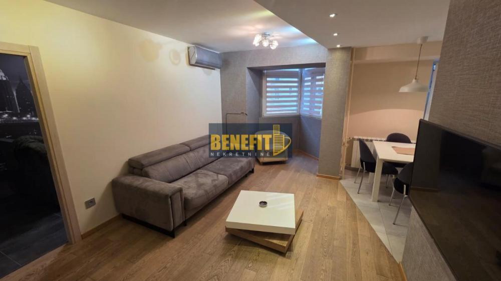 Stan na prodaju u Beogradu, Novi Beograd blok 22, dvosoban, 41m2, cena 205000 evra