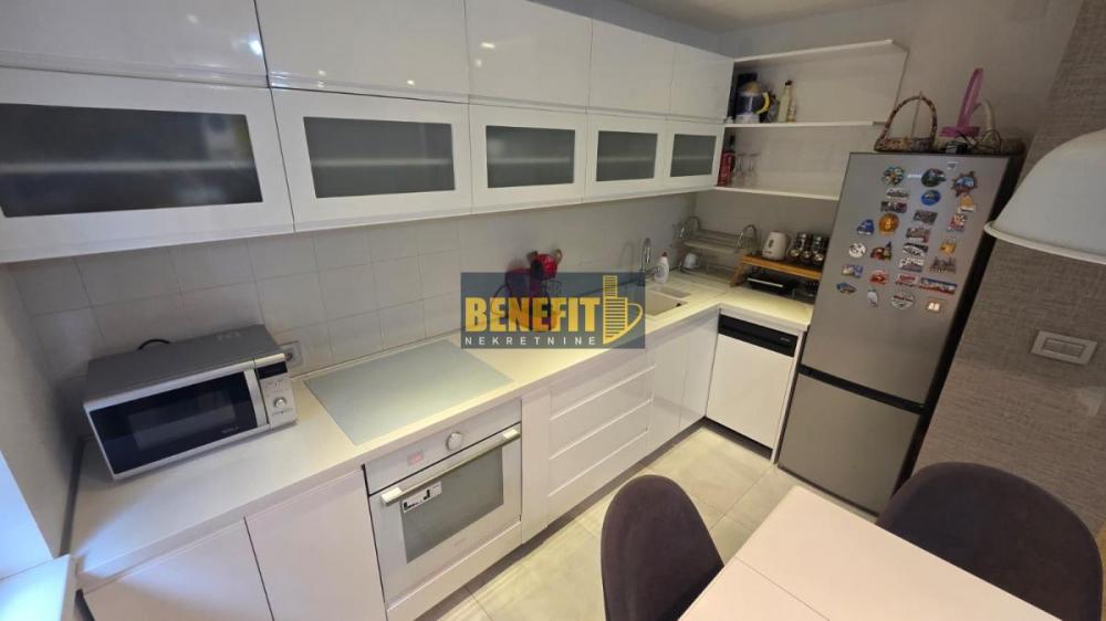 Stan na prodaju u Beogradu, Novi Beograd blok 22, dvosoban, 41m2, cena 205000 evra