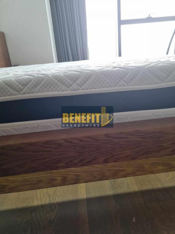 Stan na prodaju u Beogradu, Novi Beograd blok 65, dvosoban, 61m2, cena 375000 evra