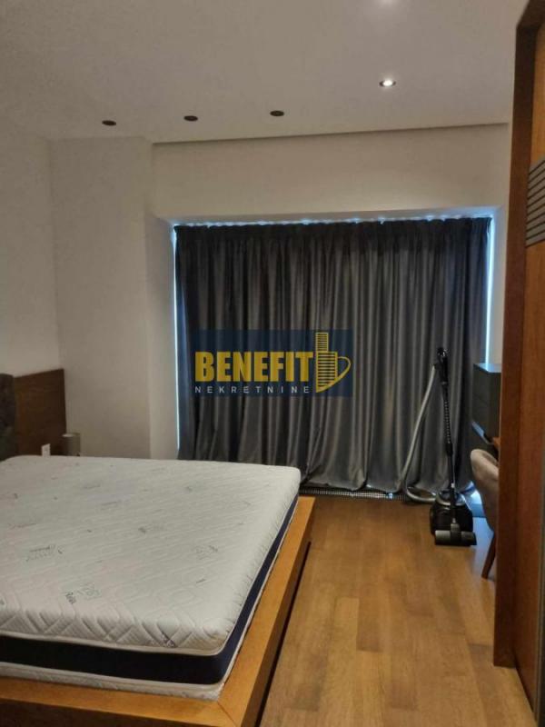 Stan na prodaju u Beogradu, Novi Beograd blok 65, dvosoban, 61m2, cena 375000 evra