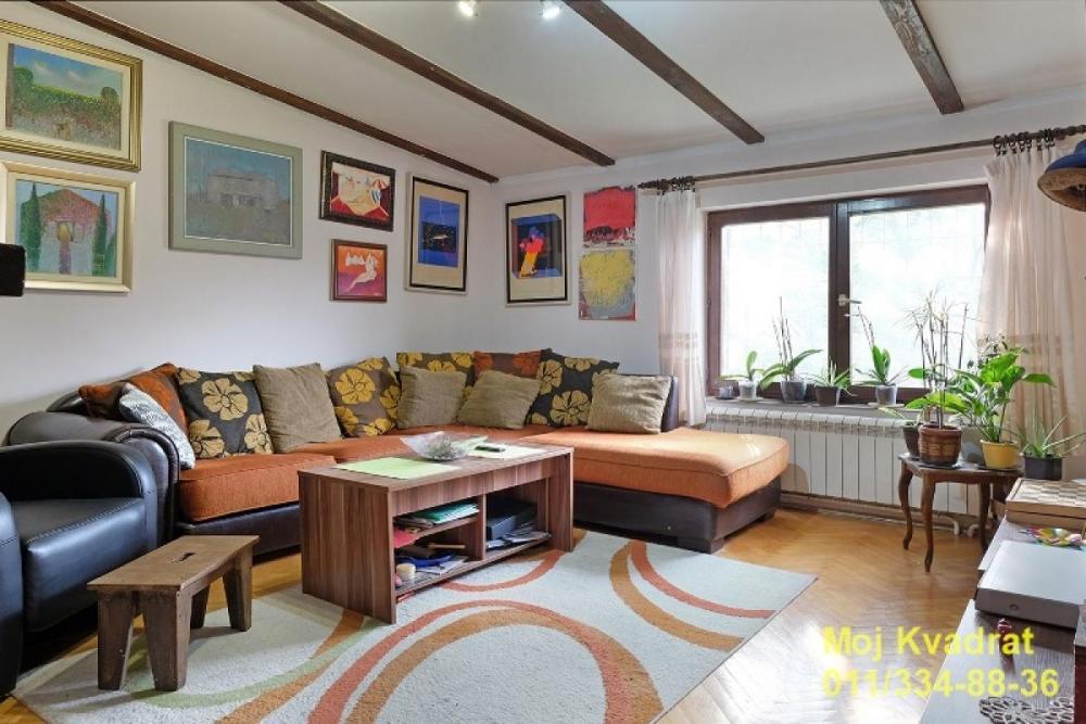 Stan na prodaju u Beogradu, Karaburma, 136m2, cena 278000 evra