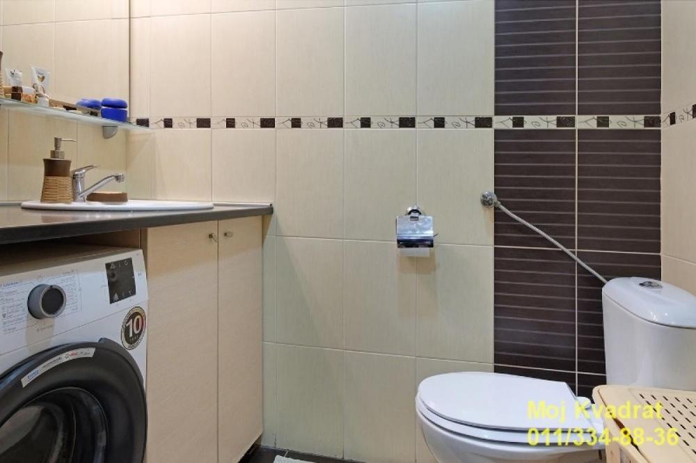 Stan na prodaju u Beogradu, Karaburma, 136m2, cena 278000 evra