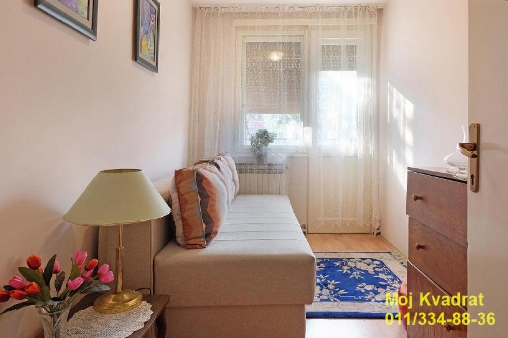 Stan na prodaju u Beogradu, Karaburma, 136m2, cena 278000 evra