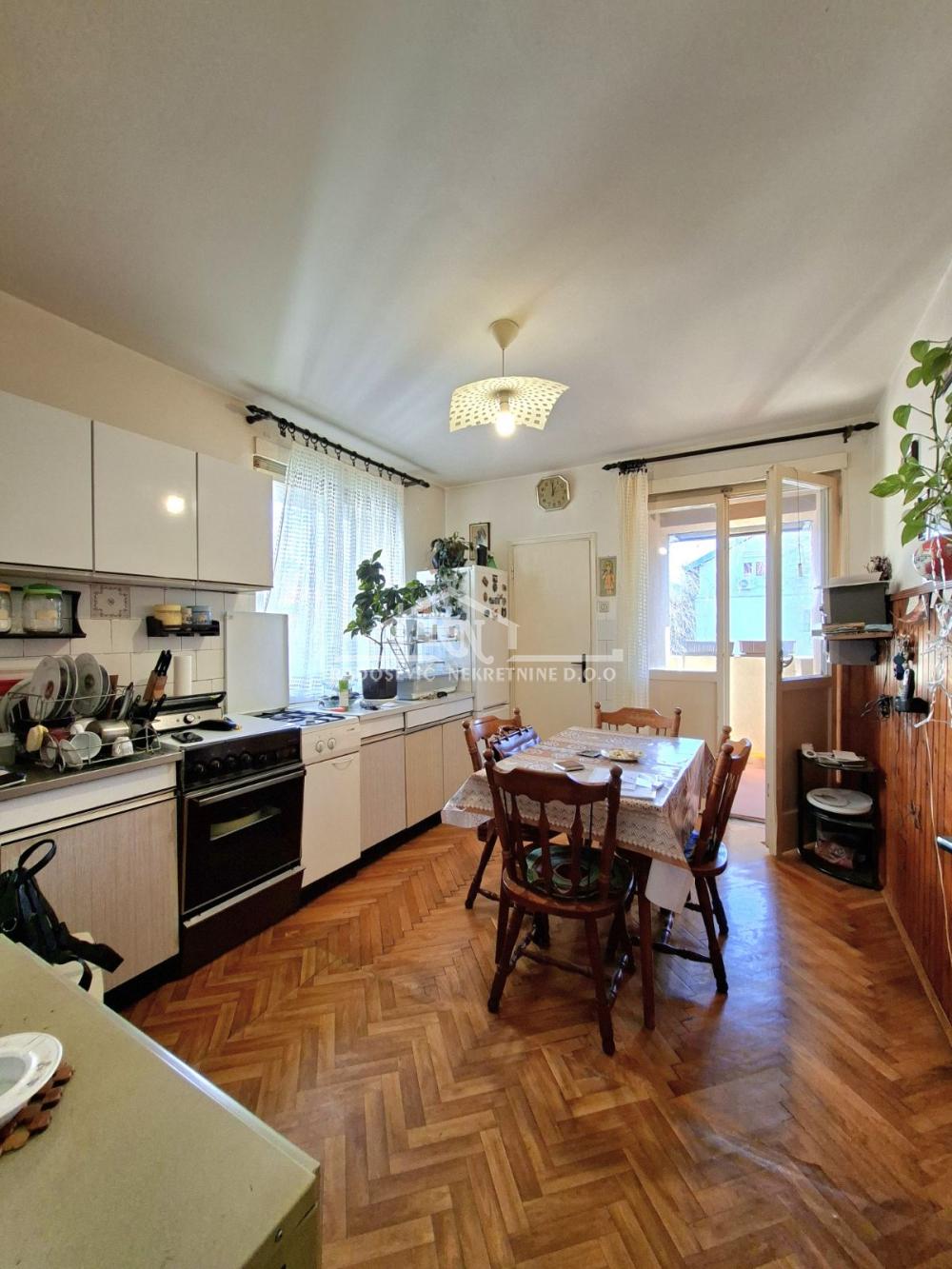 Stan na prodaju u Beogradu, Nova Galenika, dvosoban, 57m2, cena 142000 evra