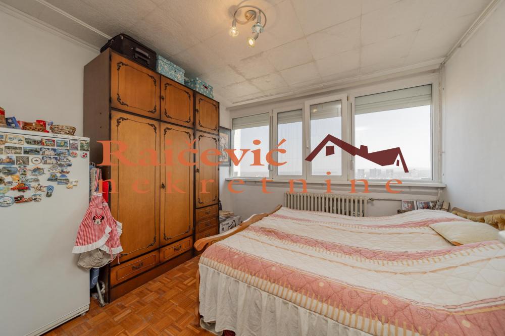 Stan na prodaju u Beogradu, Zemun, dvoiposoban, 62m2, cena 180000 evra