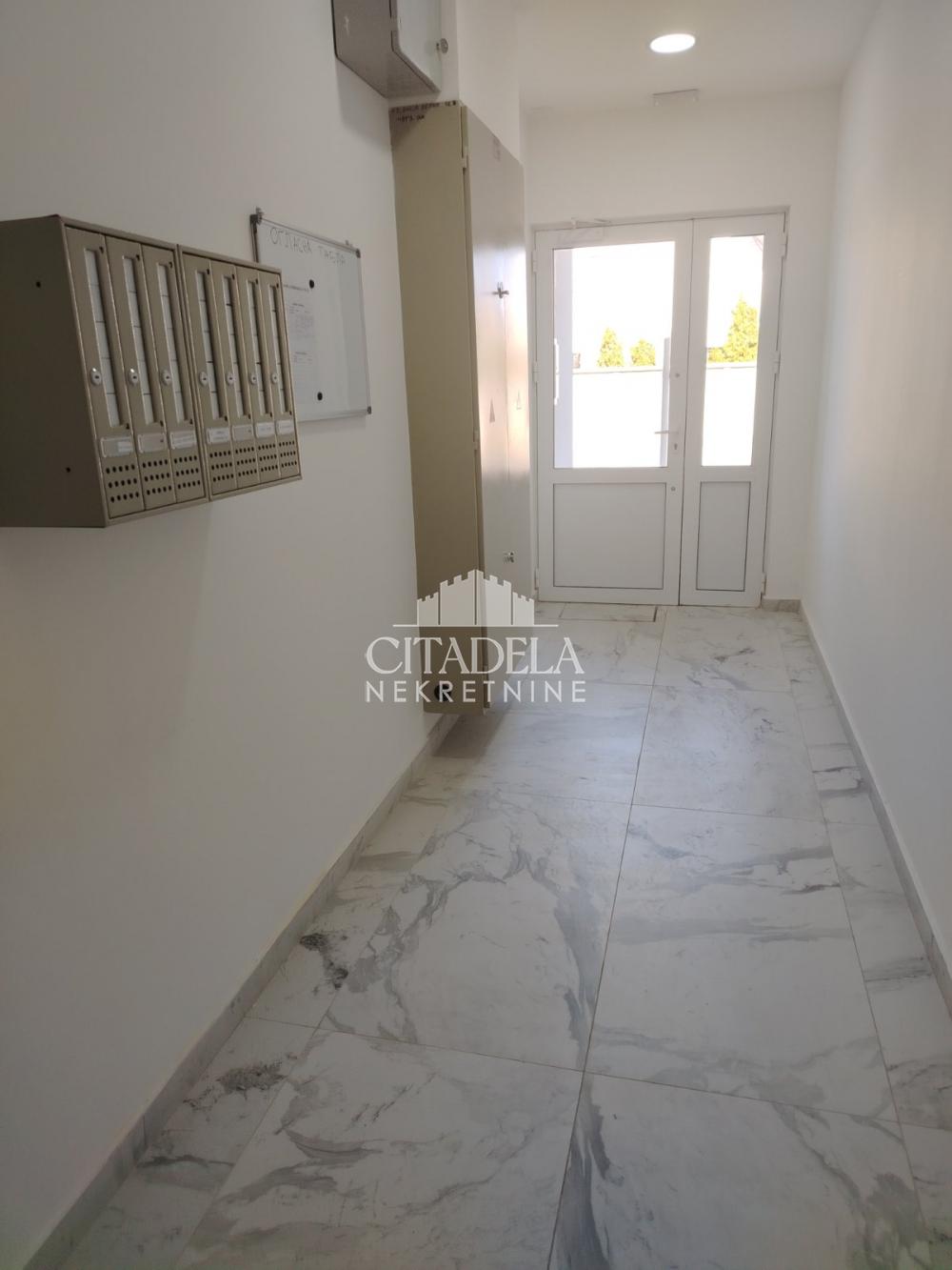 Stan na prodaju u Beogradu, Čukarica, jednoiposoban, 29m2, cena 110000 evra