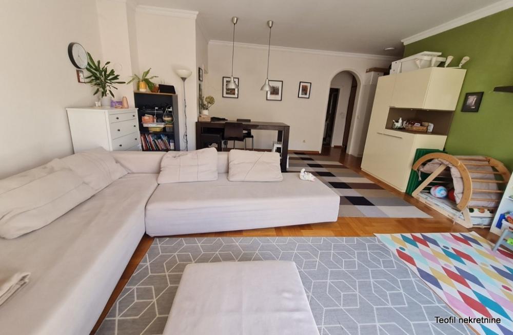 Stan na prodaju u Beogradu, Kalenić pijaca, dvosoban, 55m2, cena 228000 evra