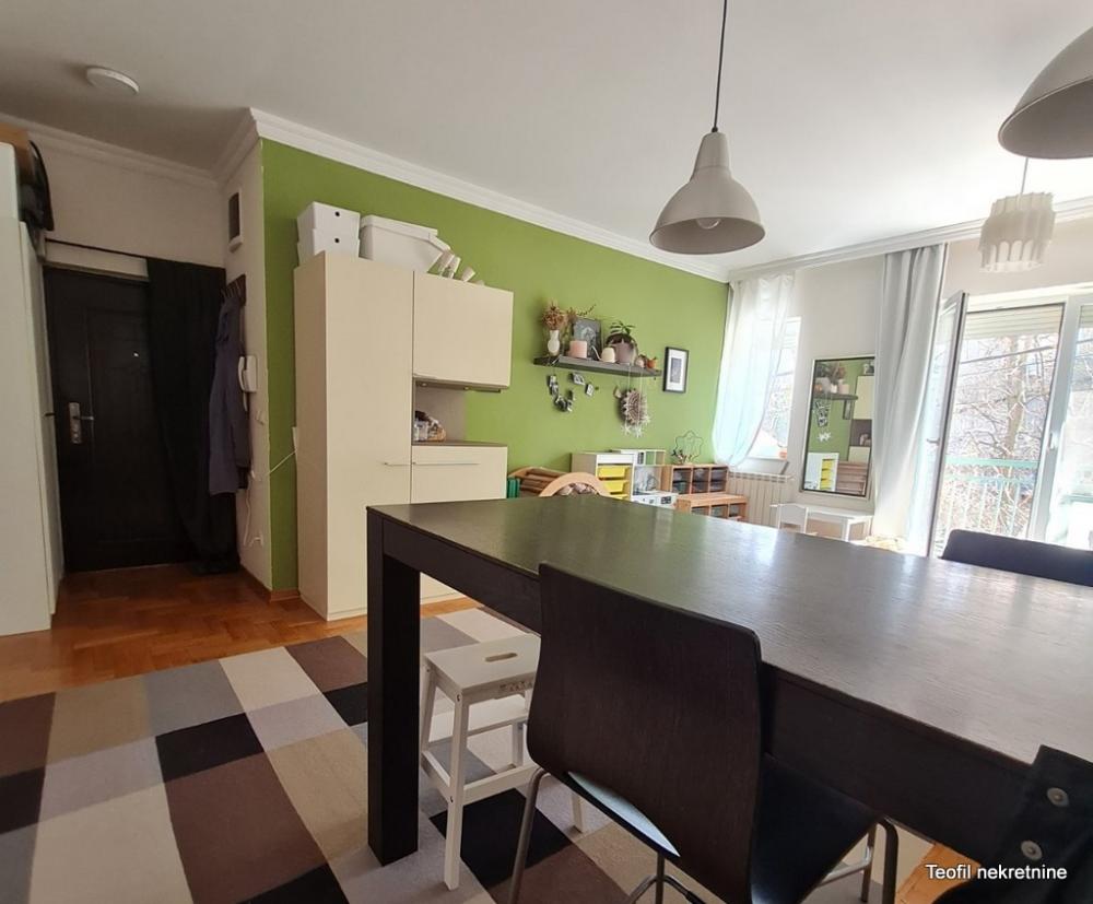 Stan na prodaju u Beogradu, Kalenić pijaca, dvosoban, 55m2, cena 228000 evra