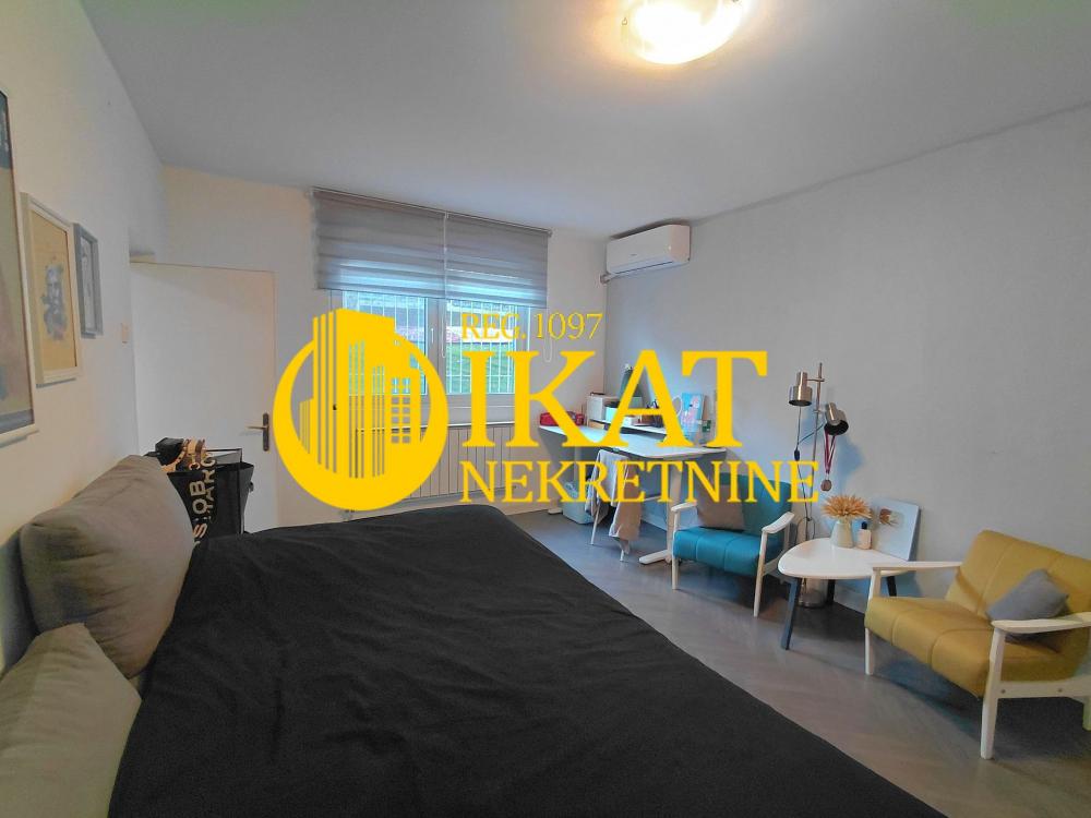 Stan na prodaju u Beogradu, Karaburma, dvosoban, 42m2, cena 120000 evra