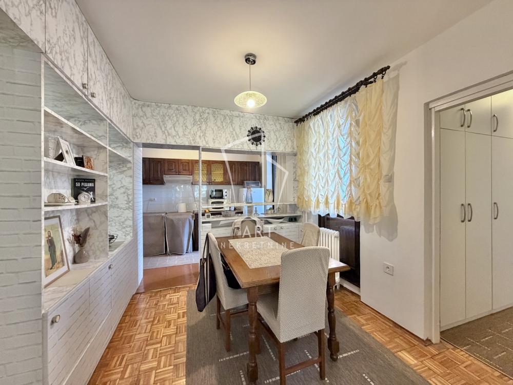 Stan na prodaju u Beogradu, Čukarica, cetvorosoban, 99m2, cena 260000 evra