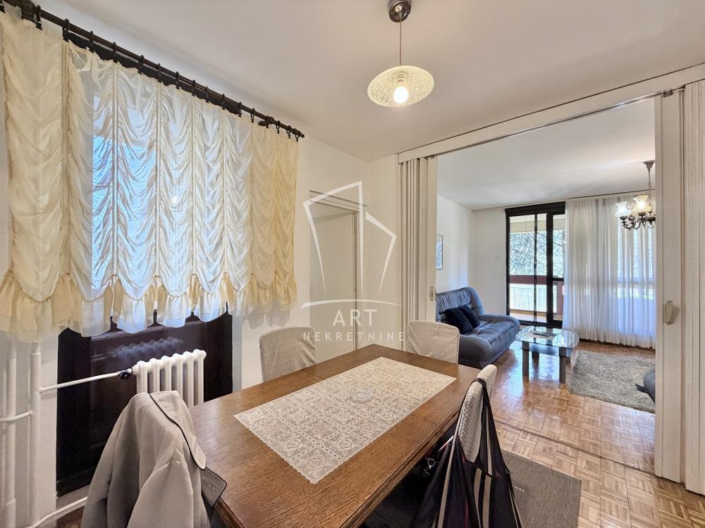 Stan na prodaju u Beogradu, Čukarica, cetvorosoban, 99m2, cena 260000 evra