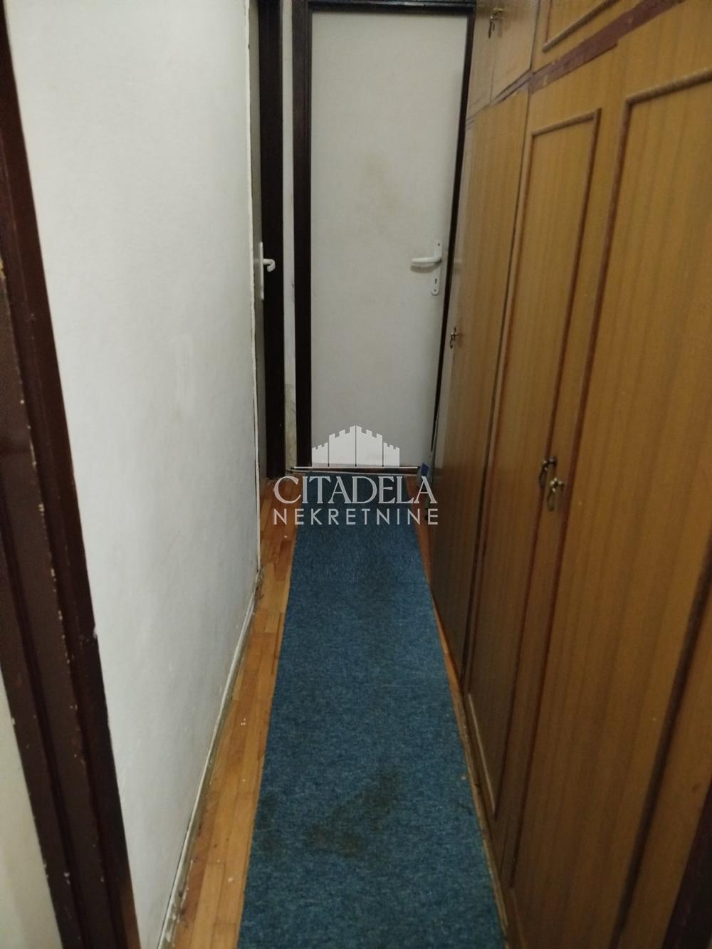 Stan na prodaju u Beogradu, Čukarica, dvoiposoban, 56m2, cena 110000 evra