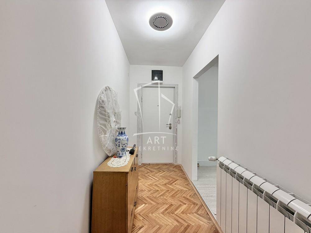 Stan na prodaju u Beogradu, Voždovac, dvosoban, 50m2, cena 199000 evra