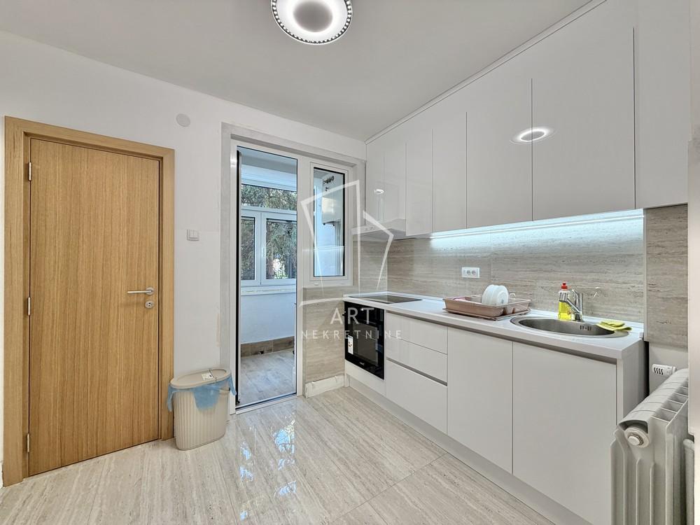 Stan na prodaju u Beogradu, Voždovac, dvosoban, 50m2, cena 199000 evra