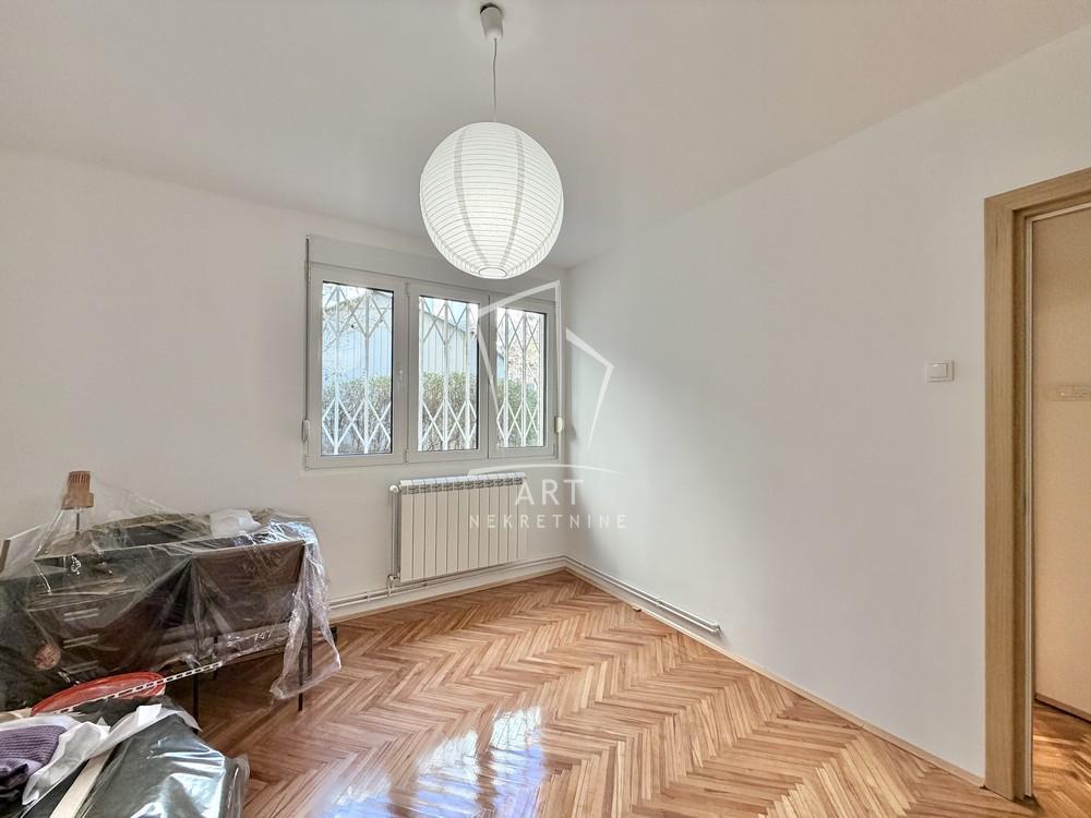 Stan na prodaju u Beogradu, Voždovac, dvosoban, 50m2, cena 199000 evra