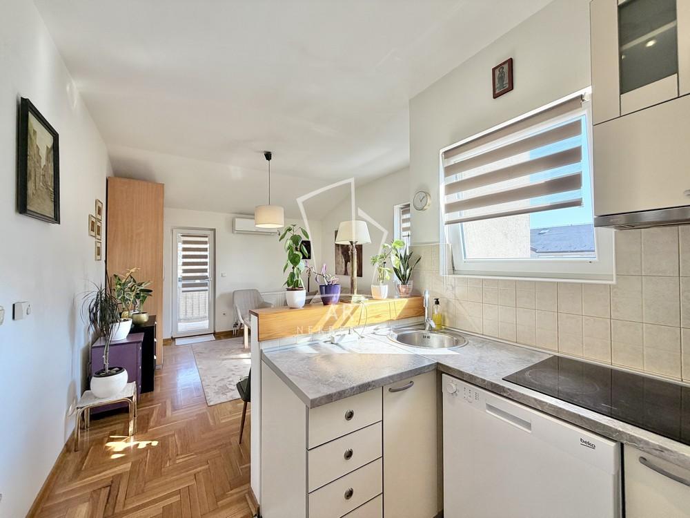 Stan na prodaju u Beogradu, Zvezdara, jednoiposoban, 26m2, cena 105000 evra