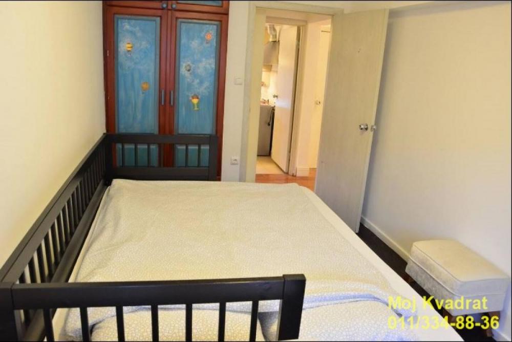 Stan na prodaju u Beogradu, Kalenić pijaca, trosoban, 86m2, cena 340000 evra