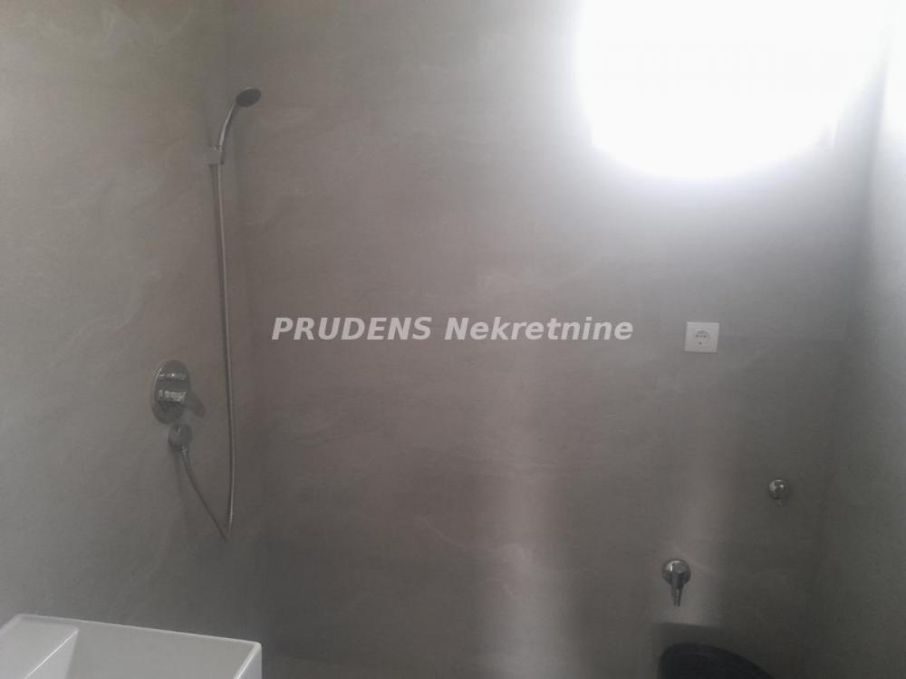 Stan na prodaju u Beogradu, Jakovo, jednoiposoban, 42m2, cena 87500 evra