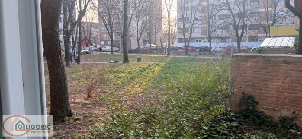 Stan na prodaju u Beogradu, Zemun, jednoiposoban, 38m2, cena 87000 evra