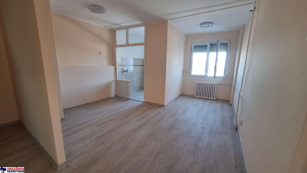 Stan na prodaju u Beogradu, Kumodraž, dvoiposoban, 59m2, cena 162000 evra