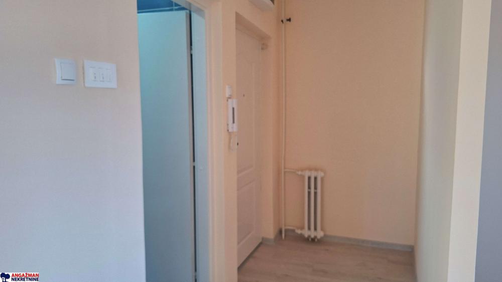 Stan na prodaju u Beogradu, Kumodraž, dvoiposoban, 59m2, cena 162000 evra