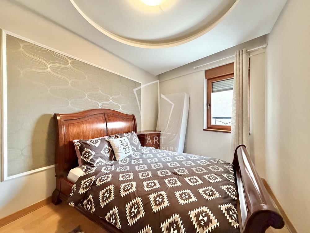 Stan na prodaju u Beogradu, Crveni Krst, cetvorosoban, 88m2, cena 380000 evra