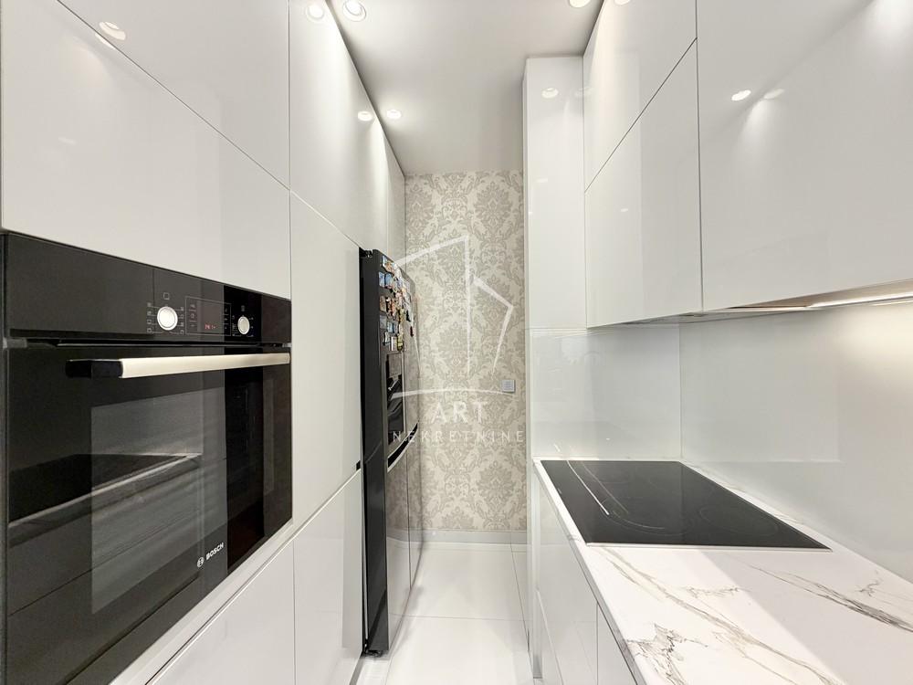 Stan na prodaju u Beogradu, Crveni Krst, cetvorosoban, 88m2, cena 380000 evra