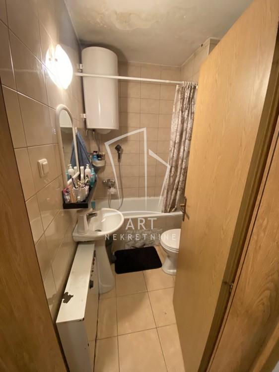 Stan na prodaju u Beogradu, Voždovac, jednoiposoban, 38m2, cena 152000 evra