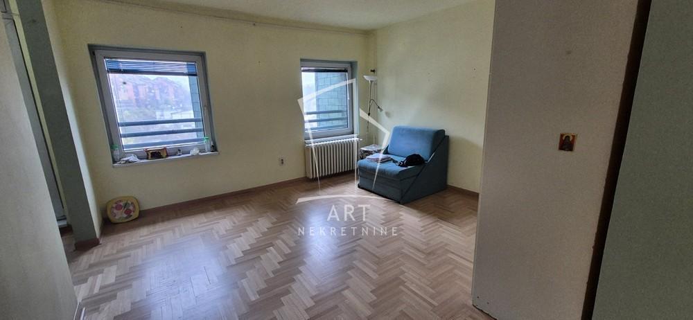 Stan na prodaju u Beogradu, Banovo brdo, dvoiposoban, 58m2, cena 173420 evra