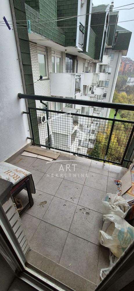 Stan na prodaju u Beogradu, Banovo brdo, dvoiposoban, 58m2, cena 173420 evra