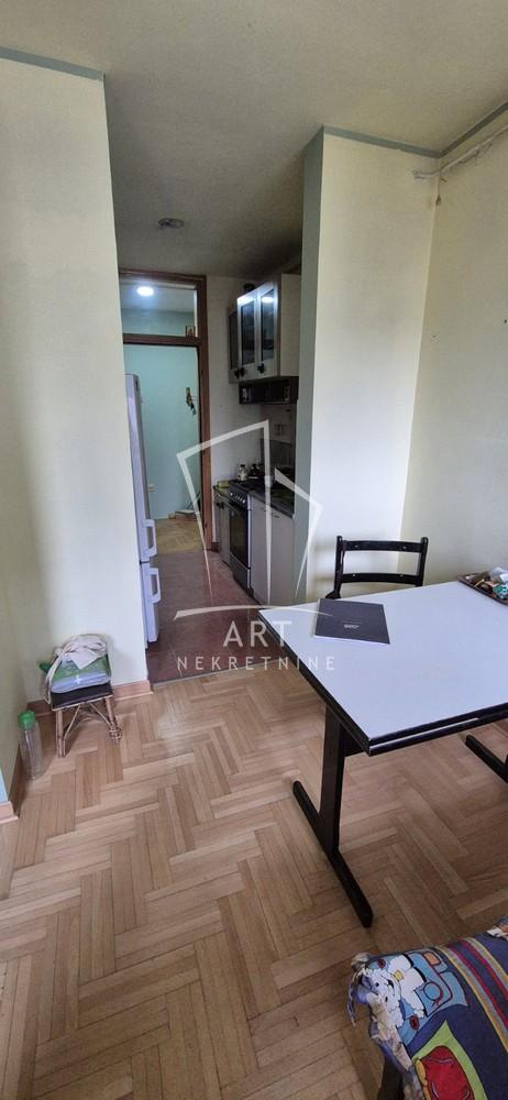 Stan na prodaju u Beogradu, Banovo brdo, dvoiposoban, 58m2, cena 173420 evra