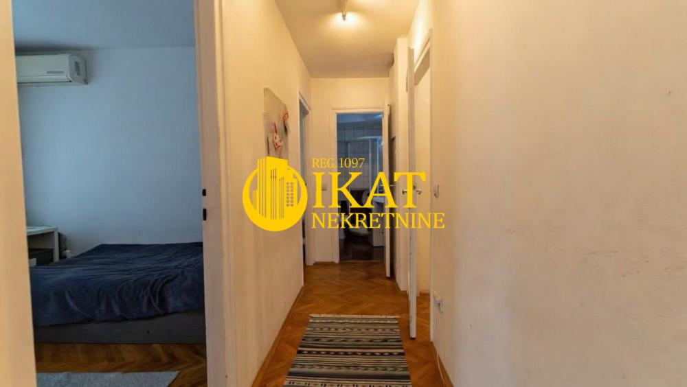 Stan na prodaju u Beogradu, Crveni Krst, trosoban, 69m2, cena 259000 evra