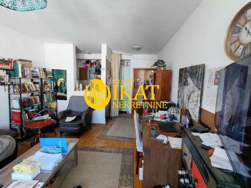 Stan na prodaju u Beogradu, Zvezdara, trosoban, 65m2, cena 234000 evra