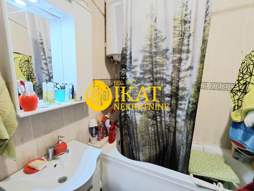 Stan na prodaju u Beogradu, Zvezdara, trosoban, 65m2, cena 234000 evra