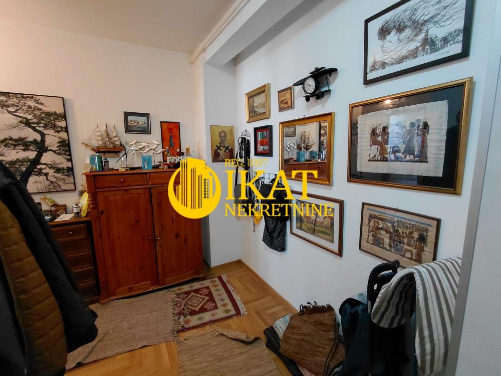 Stan na prodaju u Beogradu, Zvezdara, trosoban, 65m2, cena 234000 evra