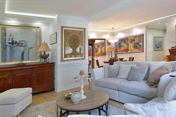 Stan na prodaju u Beogradu, Vračar (Hram), dvosoban, 70m2, cena 388000 evra