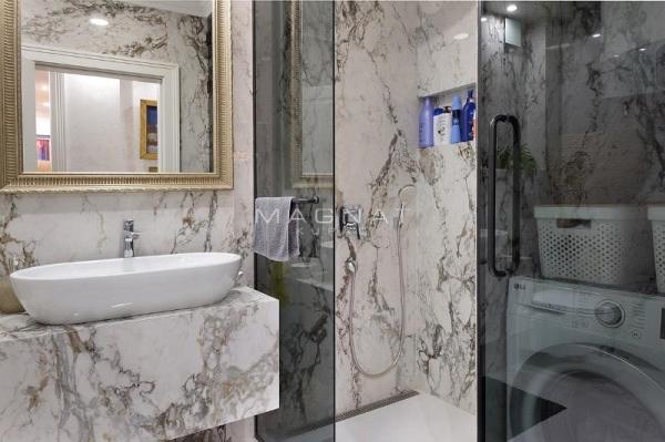 Stan na prodaju u Beogradu, Vračar (Hram), dvosoban, 70m2, cena 388000 evra