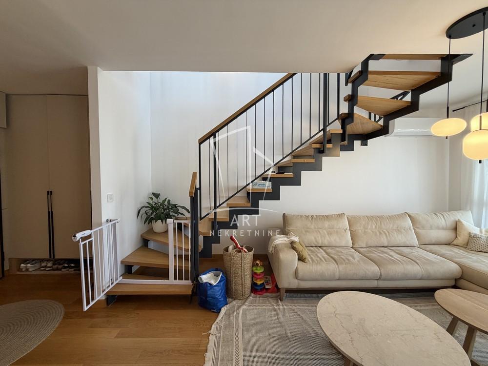 Stan na prodaju u Beogradu, Zemun, cetvorosoban, 115m2, cena 399000 evra