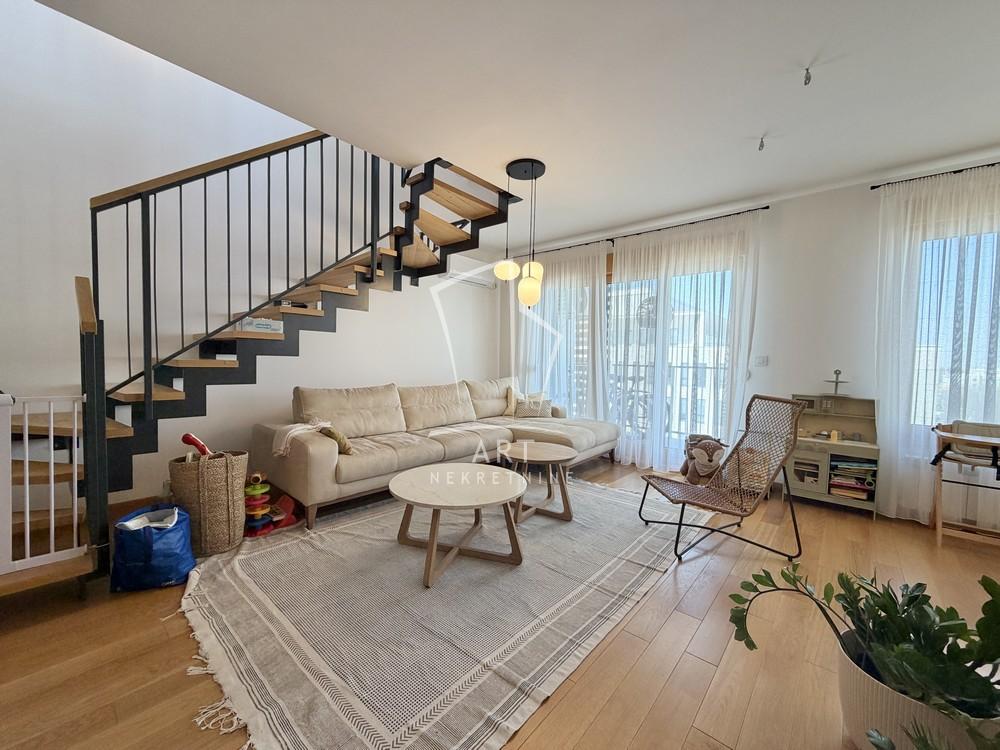 Stan na prodaju u Beogradu, Zemun, cetvorosoban, 115m2, cena 399000 evra