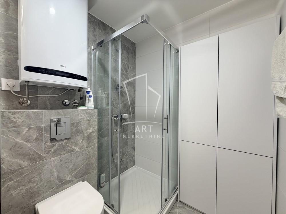 Stan na prodaju u Beogradu, Zemun, cetvorosoban, 115m2, cena 399000 evra