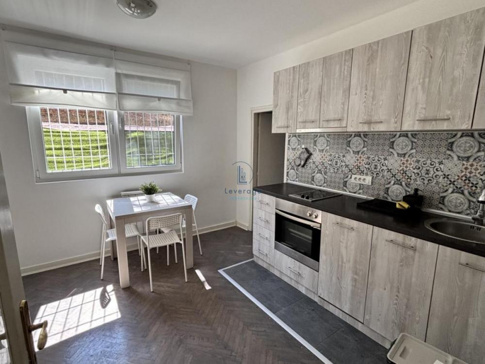 Stan na prodaju u Beogradu, Karaburma, dvoiposoban, 42m2, cena 120000 evra