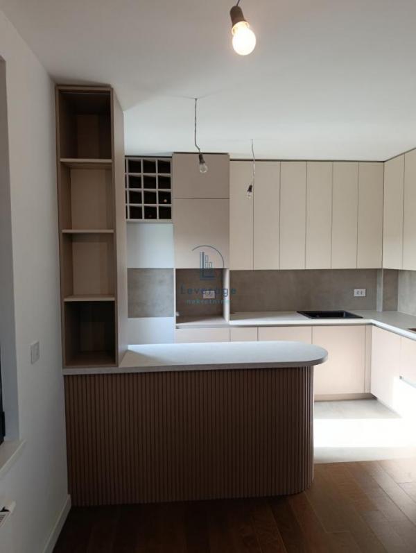 Stan na prodaju u Beogradu, Novi Beograd blok 58, cetvorosoban, 83m2, cena 390000 evra