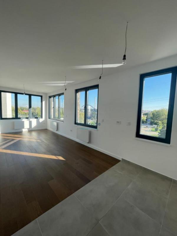 Stan na prodaju u Beogradu, Novi Beograd blok 58, cetvorosoban, 83m2, cena 390000 evra