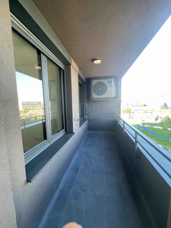 Stan na prodaju u Beogradu, Novi Beograd blok 58, cetvorosoban, 83m2, cena 390000 evra