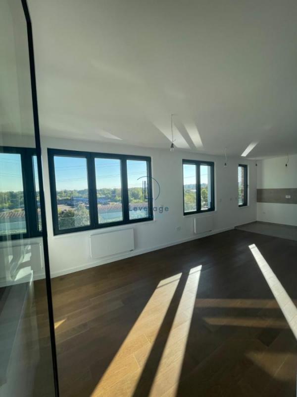 Stan na prodaju u Beogradu, Novi Beograd blok 58, cetvorosoban, 83m2, cena 390000 evra