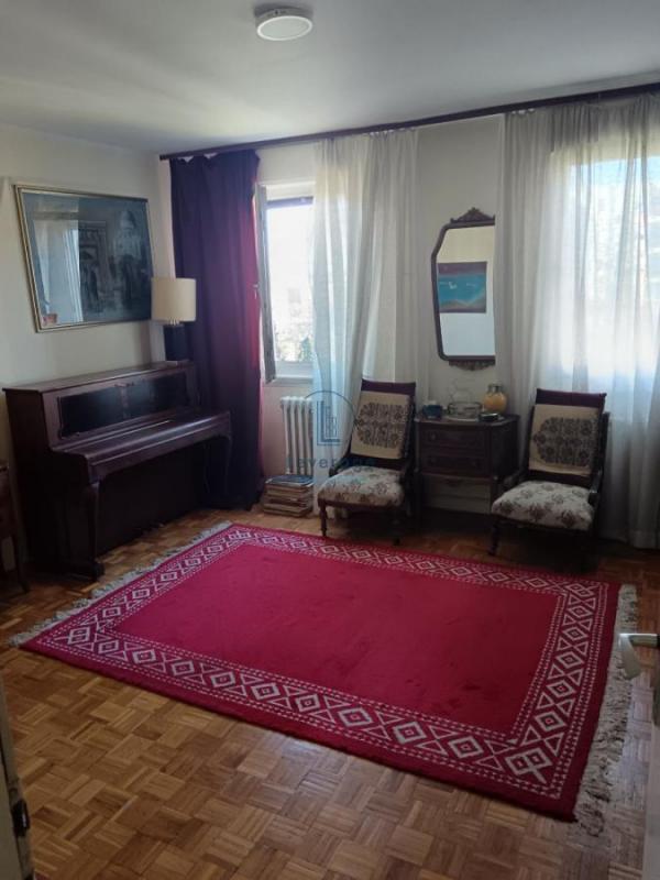 Stan na prodaju u Beogradu, Novi Beograd blok 70 (Kineski TC), dvosoban, 66m2, cena 245000 evra