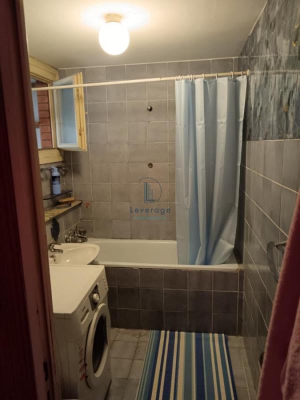 Stan na prodaju u Beogradu, Novi Beograd blok 70 (Kineski TC), dvosoban, 66m2, cena 245000 evra