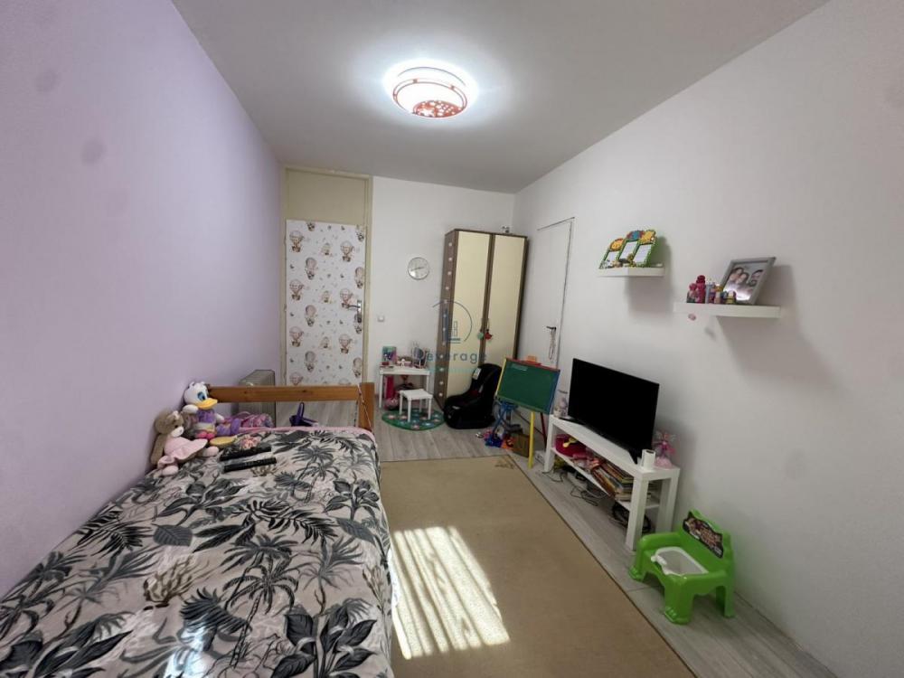 Stan na prodaju u Beogradu, Novi Beograd blok 63, dvosoban, 66m2, cena 220000 evra