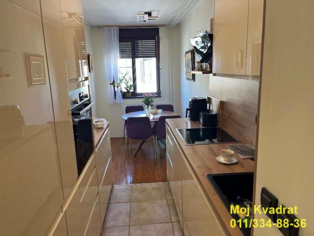 Stan na prodaju u Beogradu, Crveni Krst, dvosoban, 54m2, cena 240000 evra