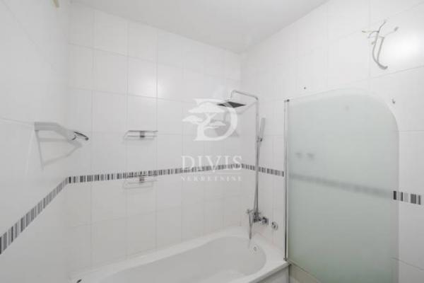 Stan na prodaju u Beogradu, Karaburma, trosoban, cena 297500 evra